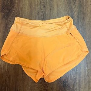 Outdoor Voices Hudson 2.5” short- orange & size small!